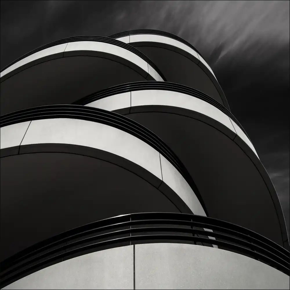 Claes, Gilbert: kaskádový balkon