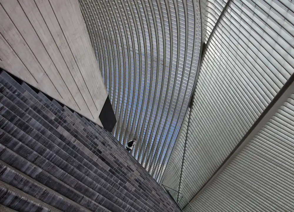 Yvette, Depaepe: Lutych-Guillemins