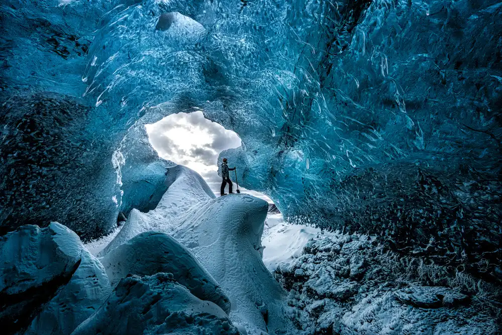 Forns, Alfred: La cueva de hielo