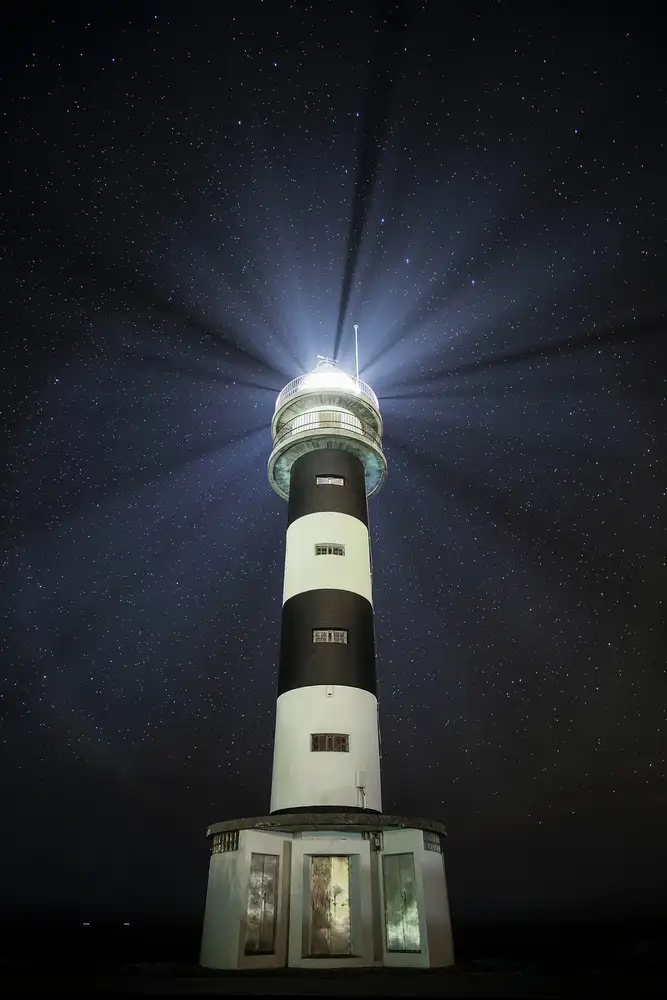 Bernardo, Garcia Alejandro: Il Faro