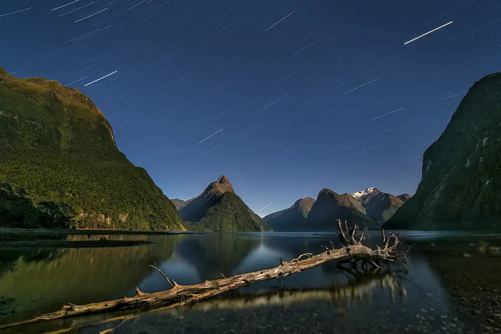 Zhu, Hua: Noční obloha Milford Sound
