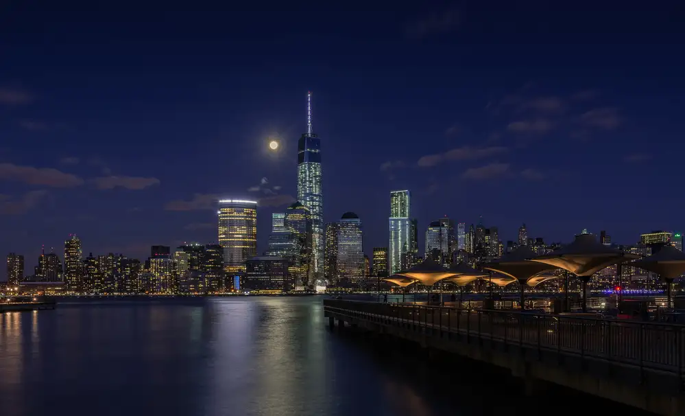 Wei,, (David) Dai,,: Chiaro di luna su Lower Manhattan