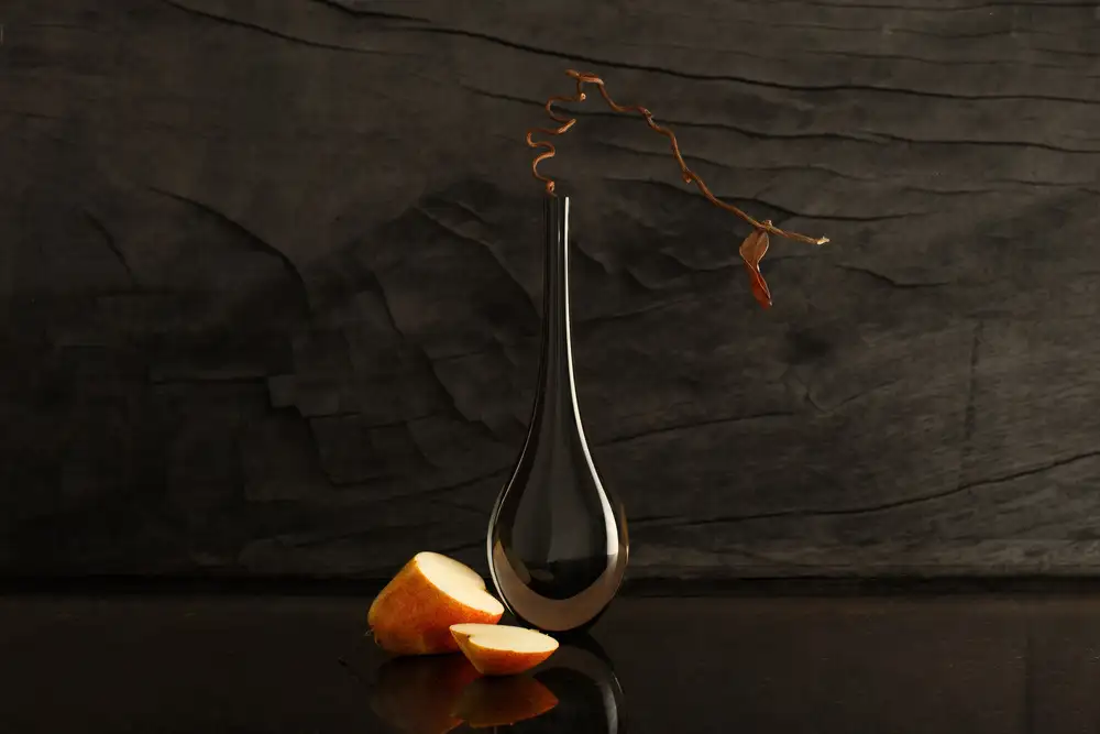 Laercio, Luiz: Still life with pear