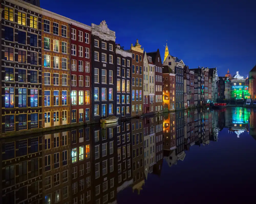 Miguel, Pablo Juan: Amsterdam at night 2017