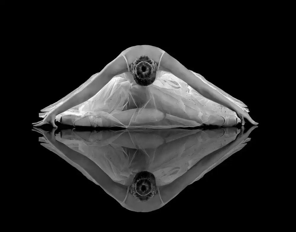 Pentony, Pauline: Ballerina-Reflexion