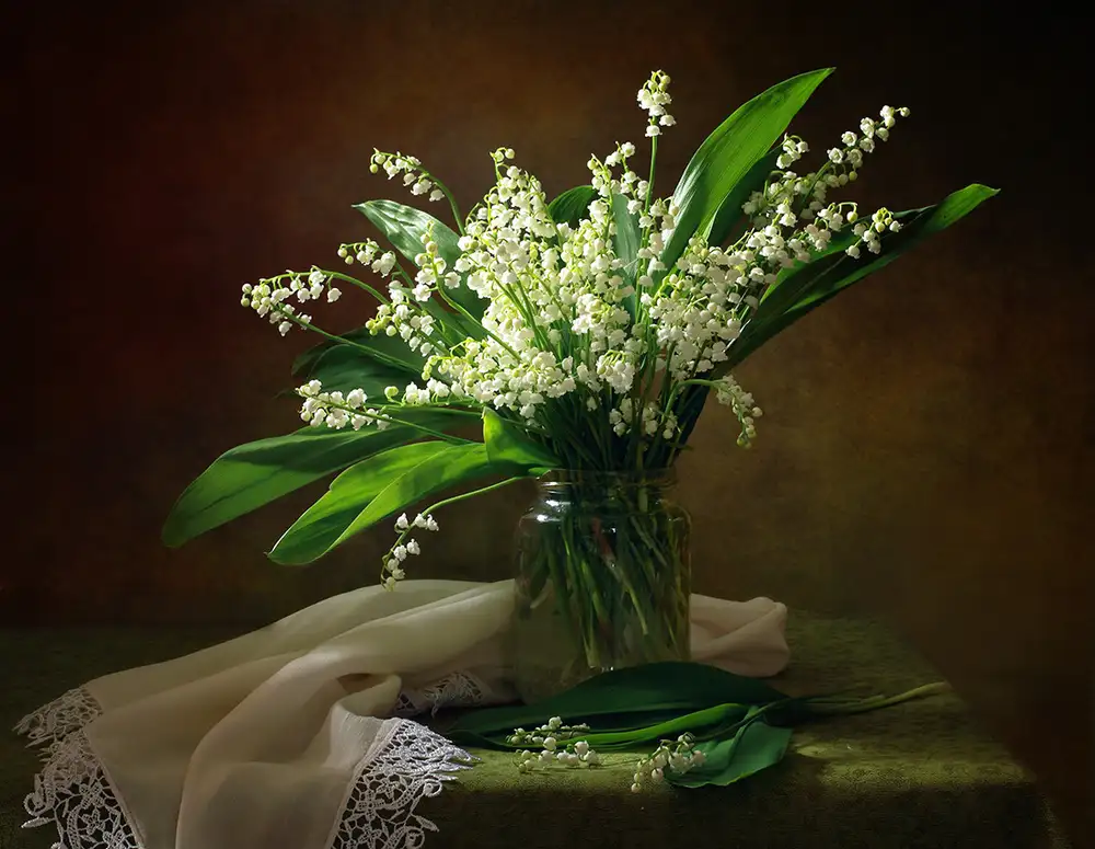 Skorokhod, Tatyana: Avec un bouquet de muguet