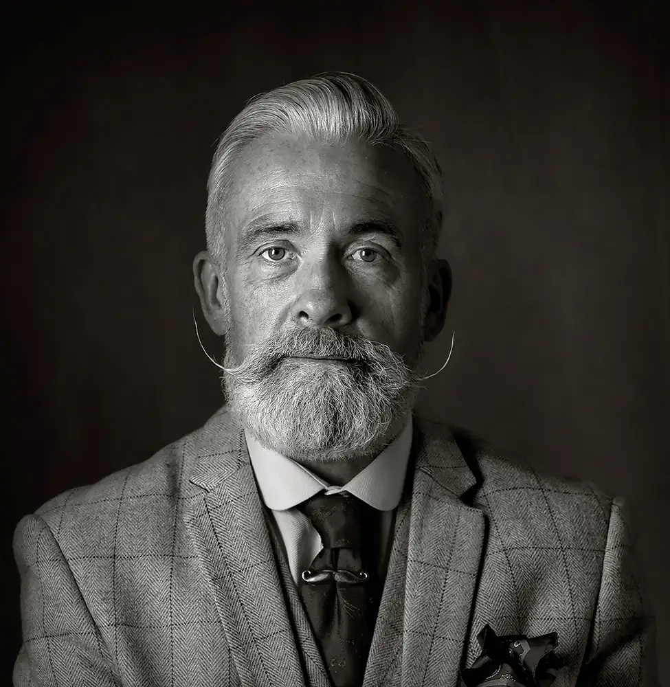 Wilkinson, Hugh: Muž S Tash