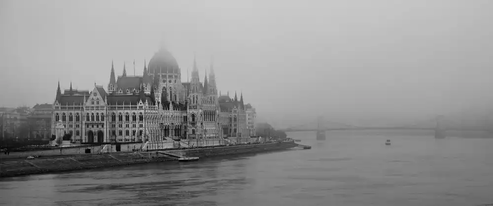Tjandra, C.S.: Budapešť
