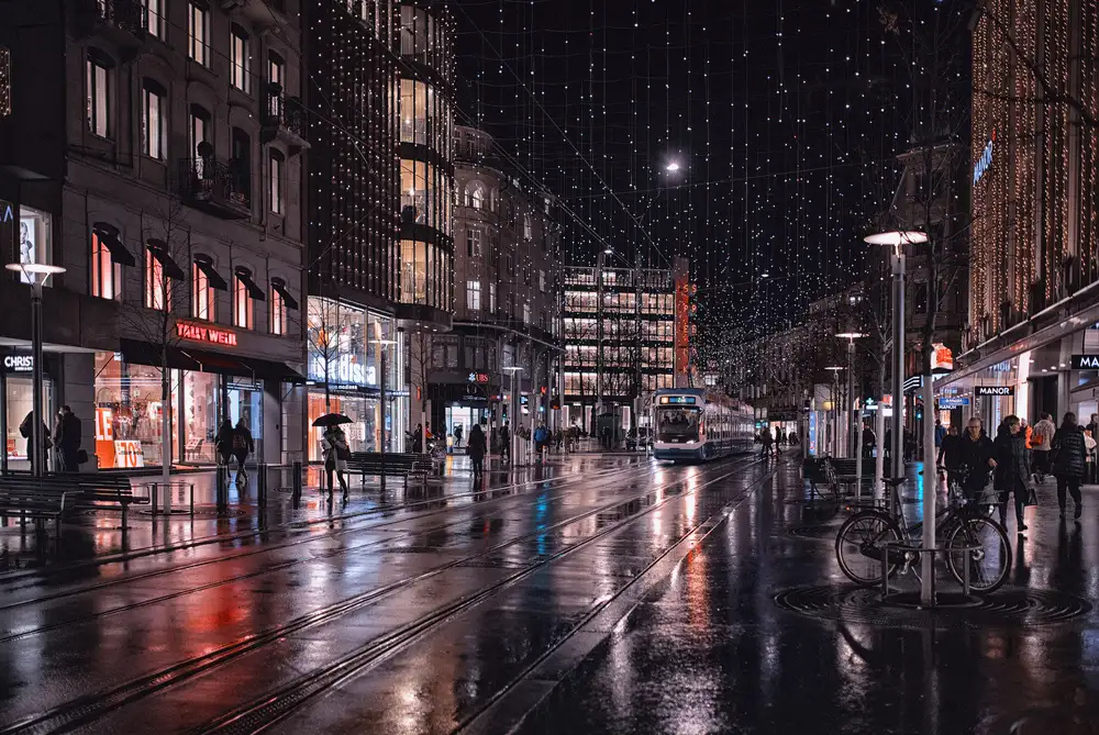 Tjandra, C.S.: Bahnhofstrasse