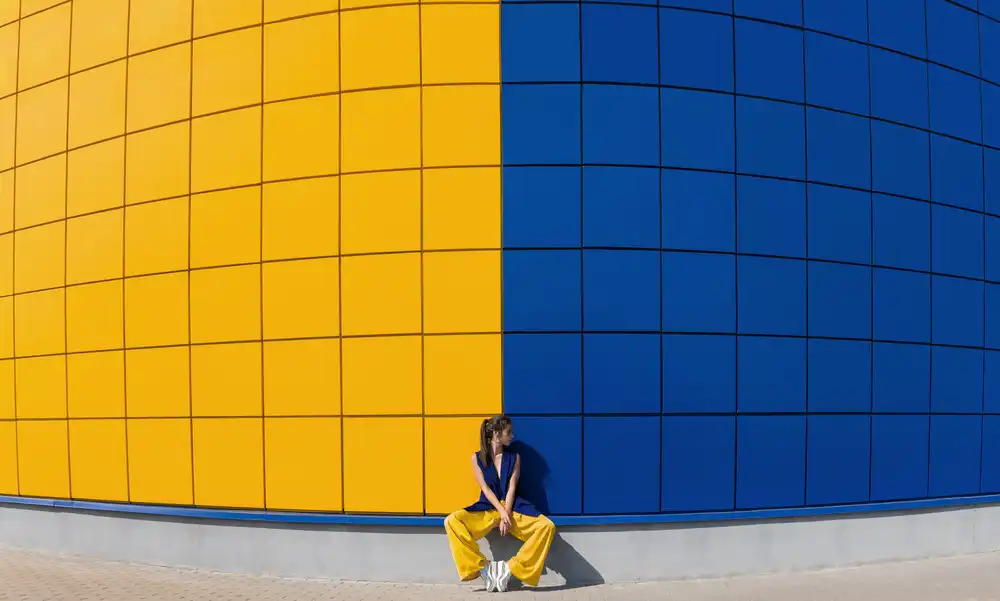 Anna: giallo e blu