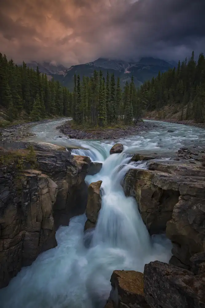Zheng, Michael: Sunwapta Falls