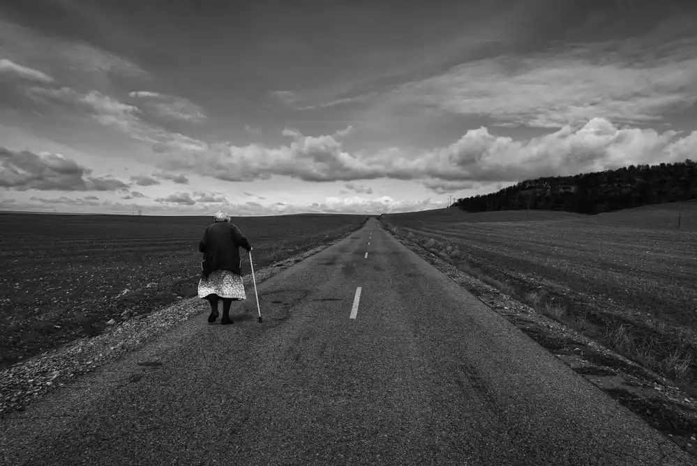 Lobato, C. Jose: Una passeggiata da solo