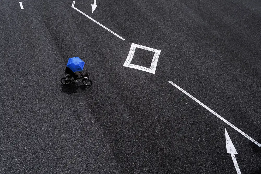 Hashimoto, Tetsuya: Un parasole blu