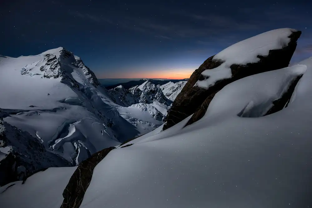 Zhang, Yan: Breaking Dawn