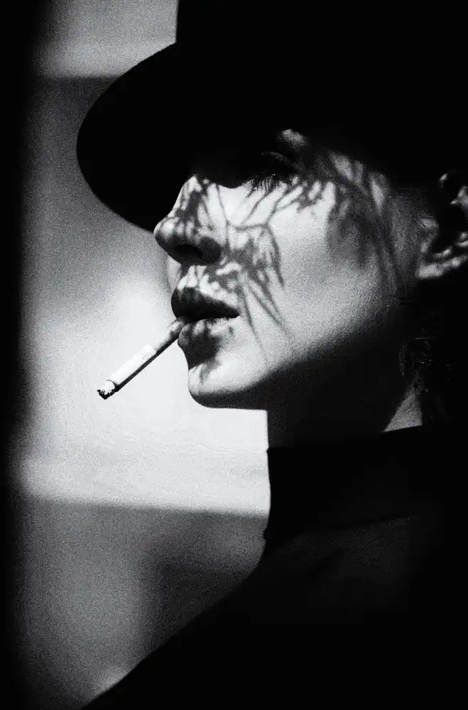 Schaller, Peter: lady in black