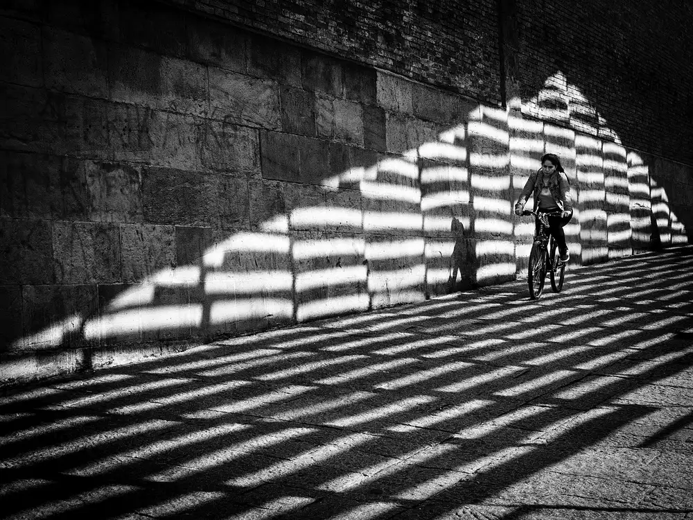Urrutia, Adolfo: Ciclista tra le luci