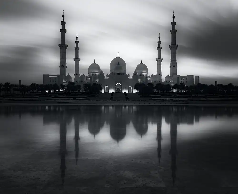 Behzad, Majid: Riflessione sul culto