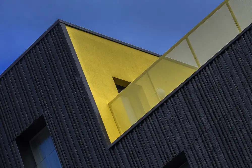 Houte, Van Jef: Il giallo incontra il blu