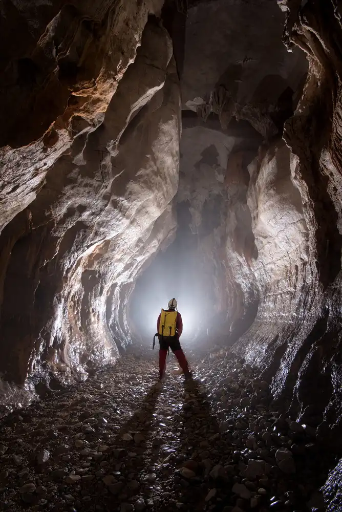 (Kikroune), Roustan Christian: Nella luce