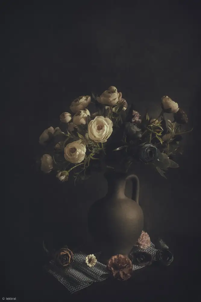 Kiral, Cicek: Fiori