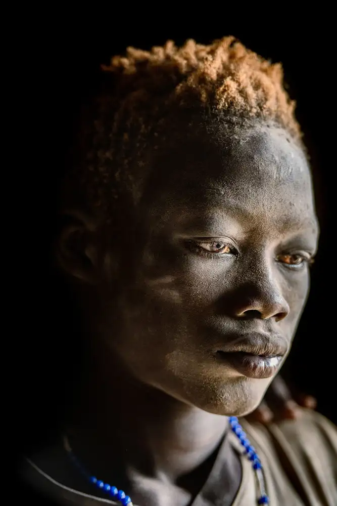 Cole, Trevor: Mundari portait