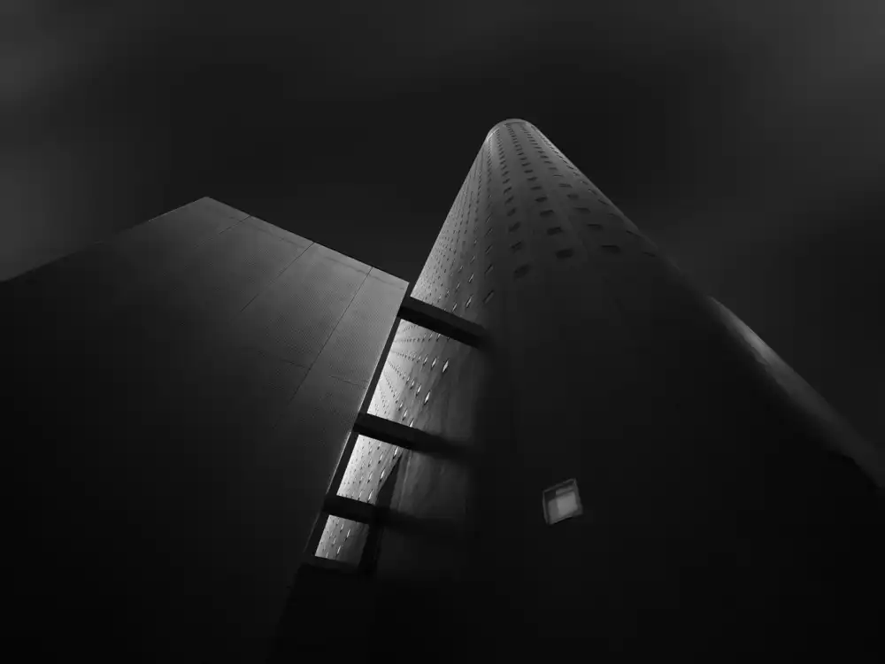 Takachi, Yasuhiro: Temná věž