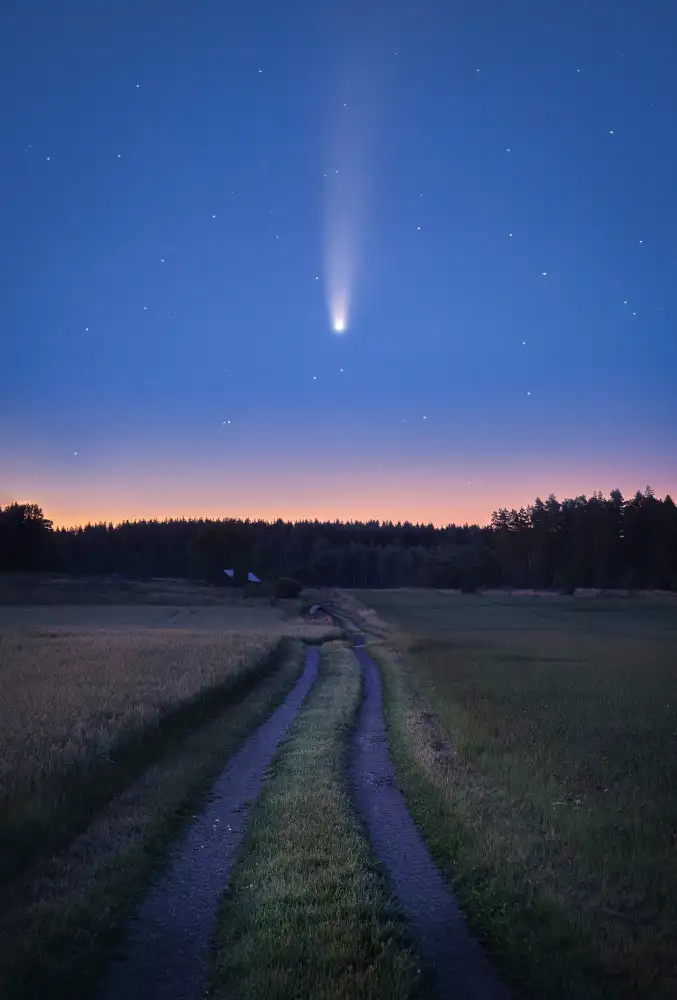 Lindsten, Christian: Komet NEOWISE über Schweden im Juli 2020