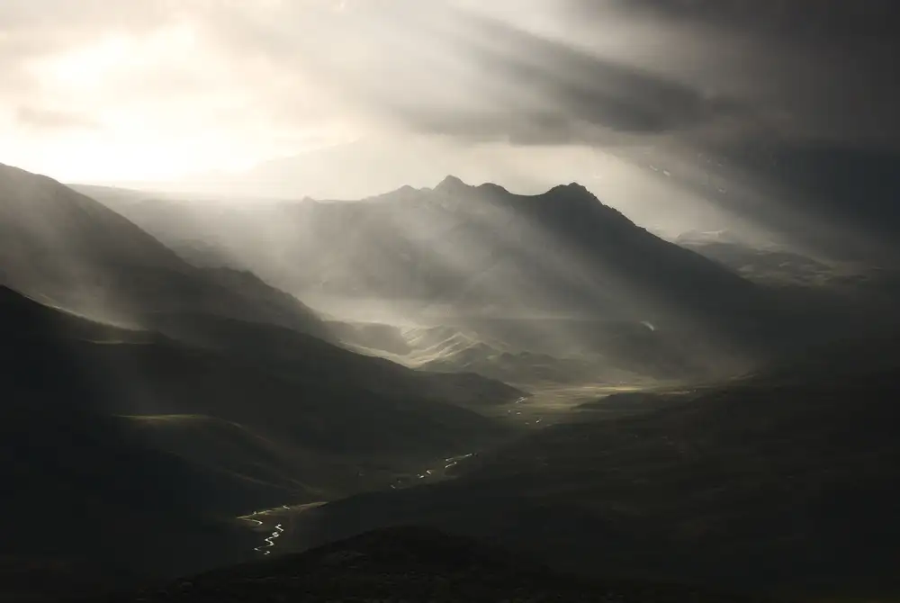 Behzad, Majid: Umore dei raggi del sole