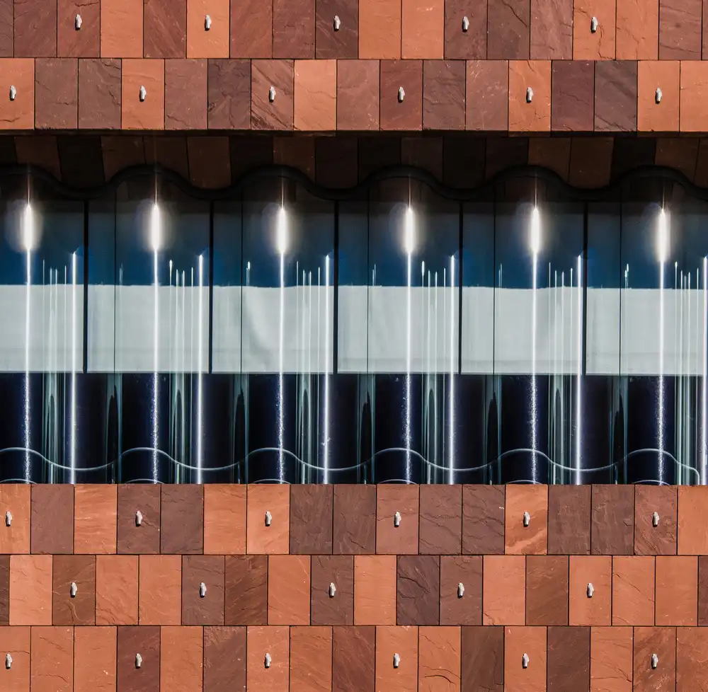 (laGrange), Vangindertael Luc: Candele nel muro