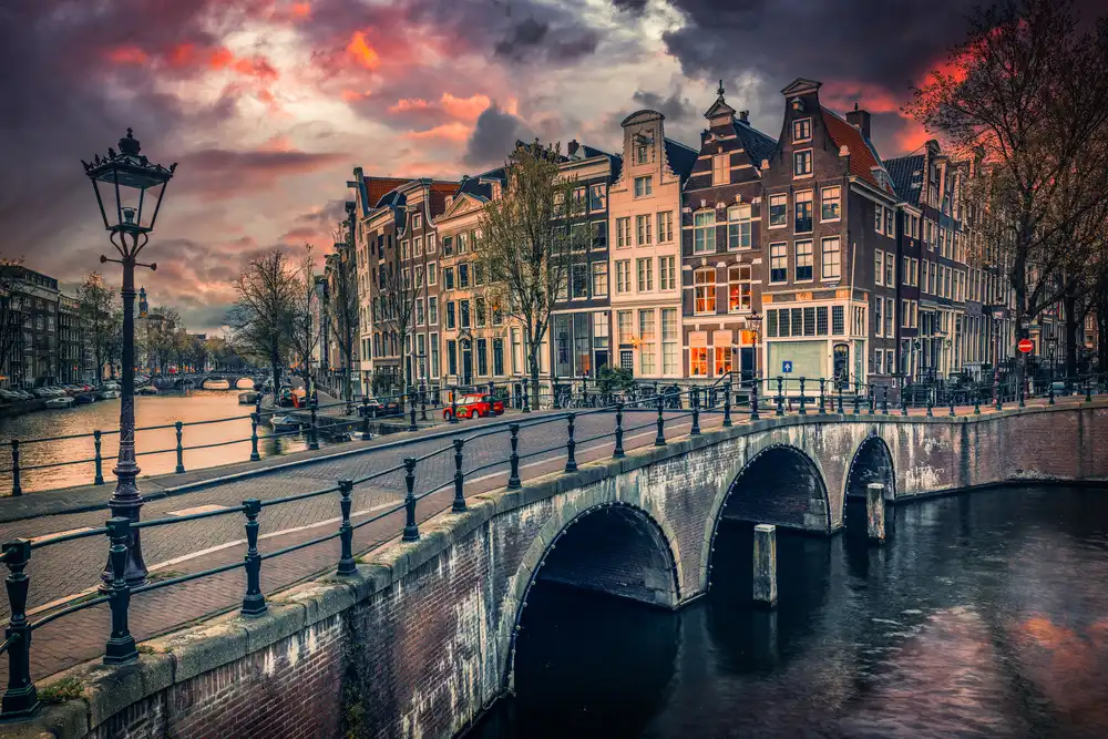 Popan, Adrian: Amsterdam