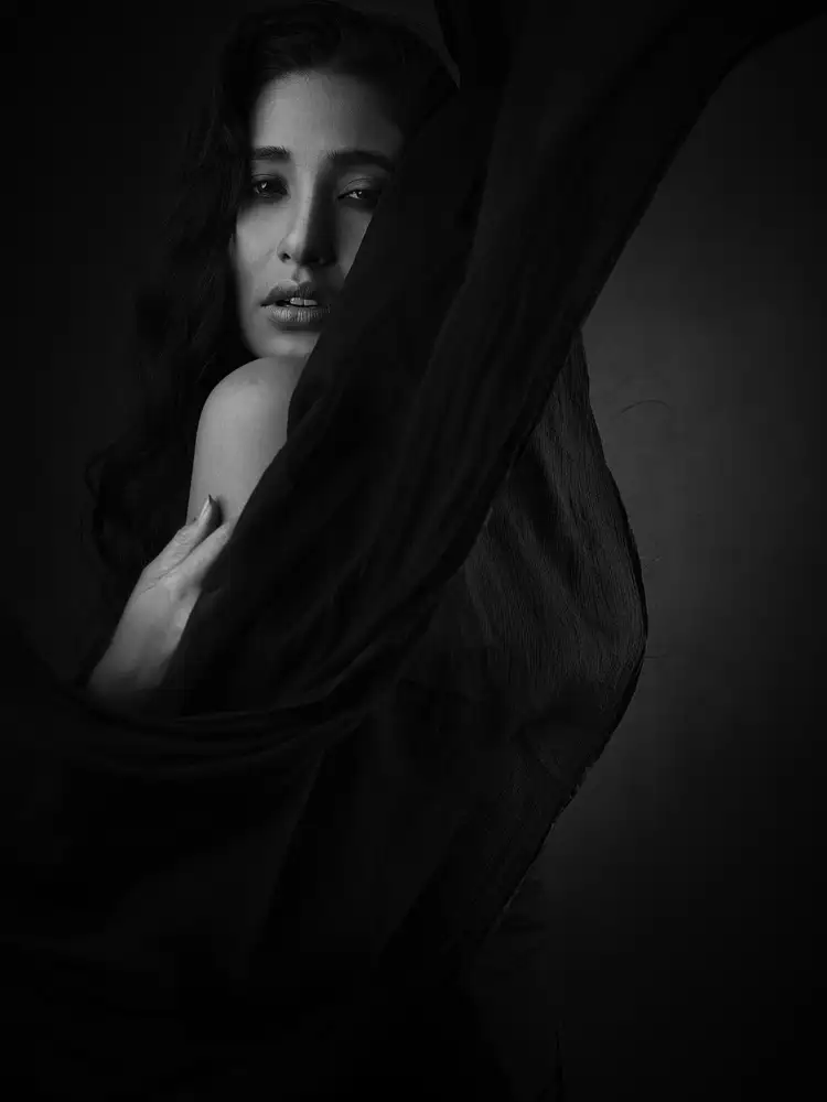 Mahfuz, James: AYESHA