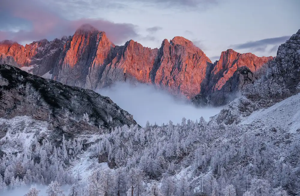 Krivec, Ales: Tramonto invernale in montagna