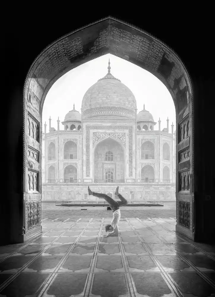 Lu, Alex: Yoga en el Taj Mahal