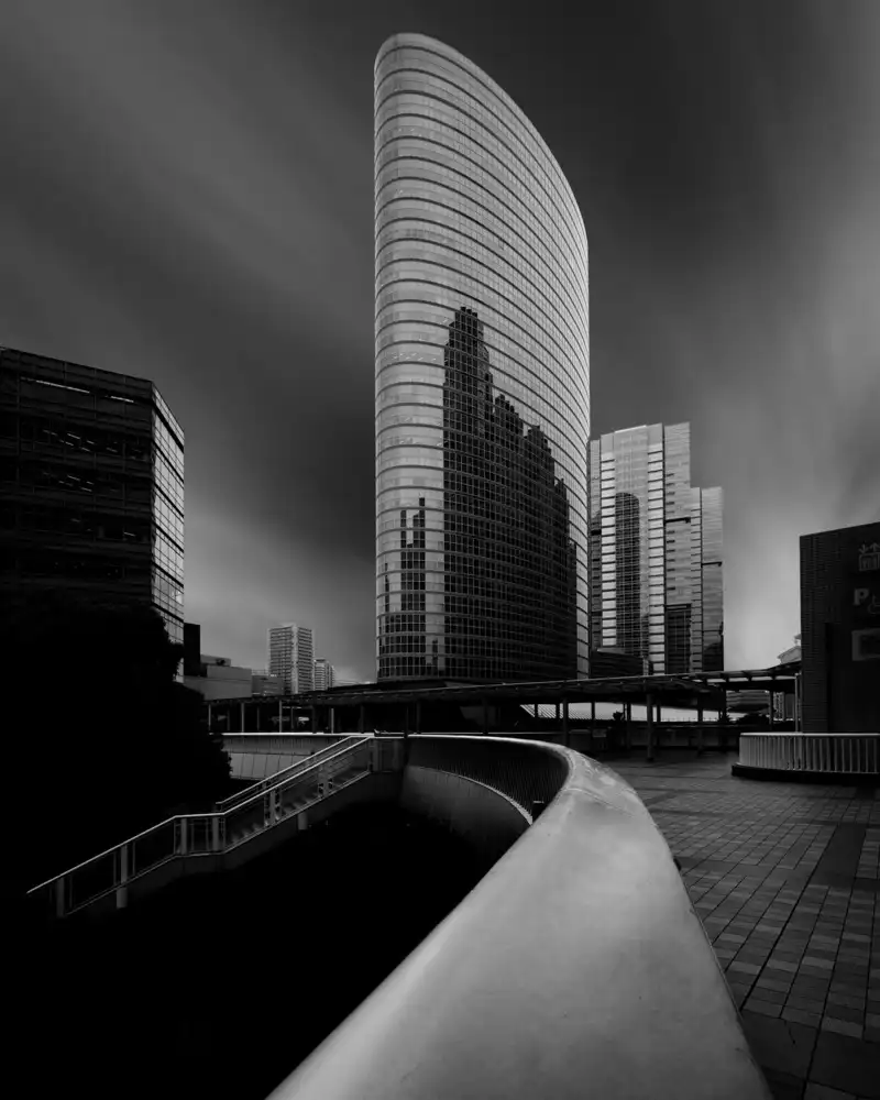 Takachi, Yasuhiro: Meziměstí Shinagawa