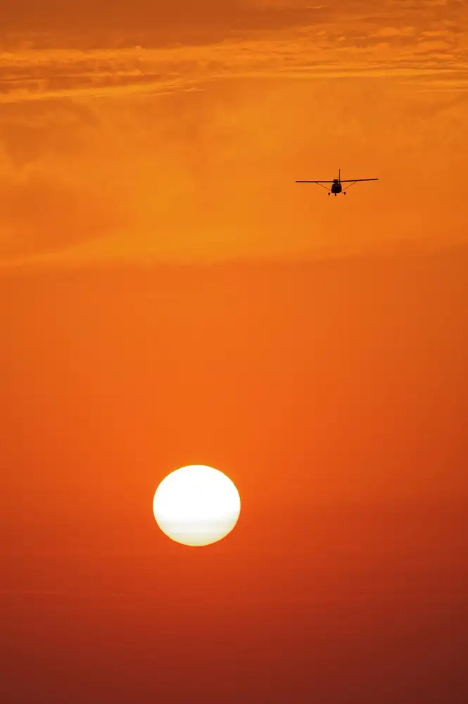 Alaberdov, Arsen: SUN AND LITTLE AIRPLANE