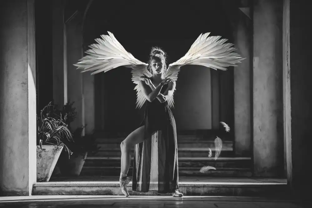 KHRBAWE, AYMAN: Létající tanečnice