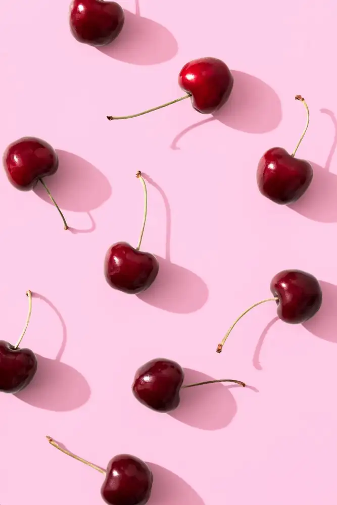 Studio, Pictufy: Ciliegie su sfondo rosa