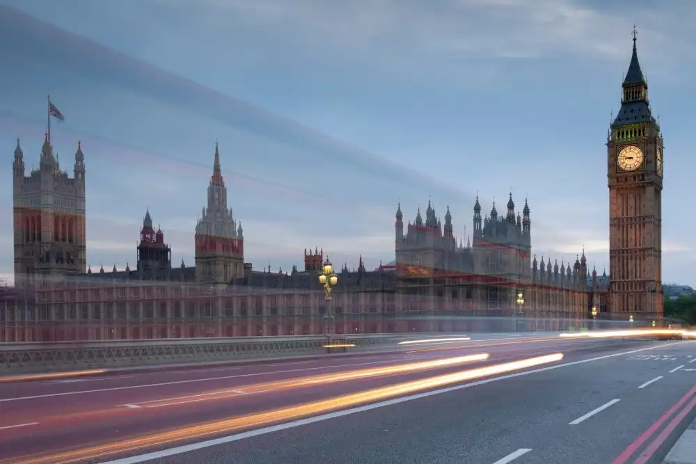 Bolla, Paolo: Big Ben mit hellen Spuren
