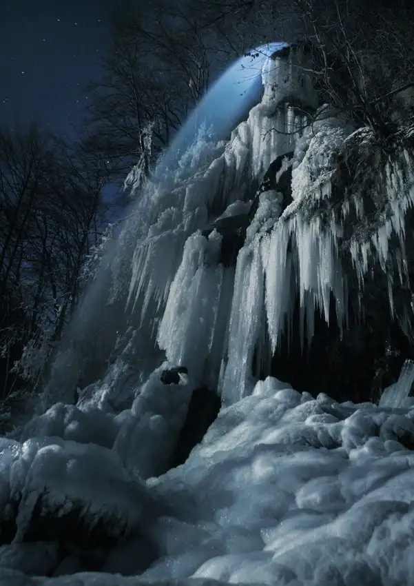 Schumacher, Nicolas: Eisfall im Mondlicht