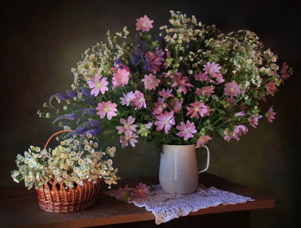Skorokhod, Tatyana: Nature morte aux fleurs des prés