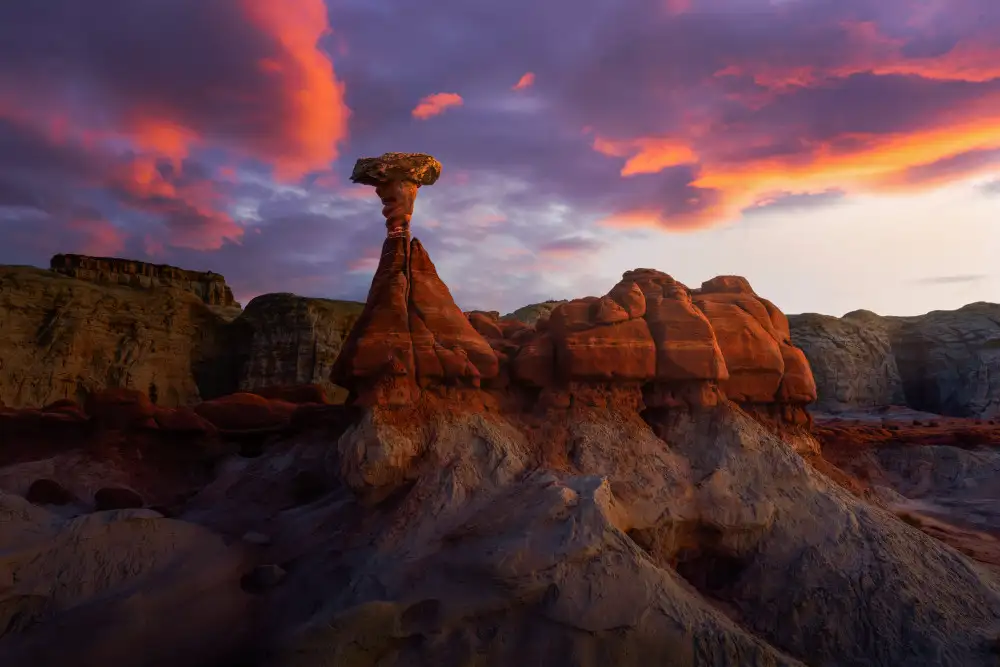Xu, Leah: Hoodoos v západu slunce