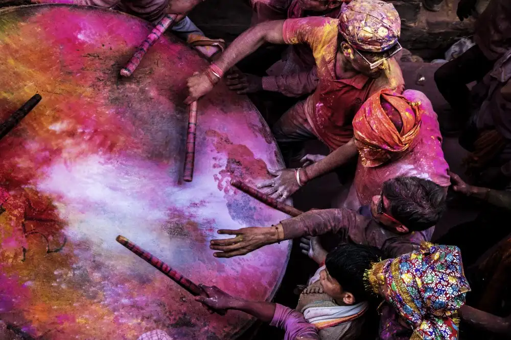 Rana, Ajit: Batteristi Holi a Barsana