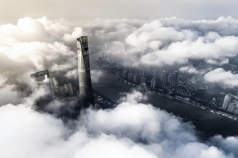 Shen, Ran: Shanghai in den Wolken