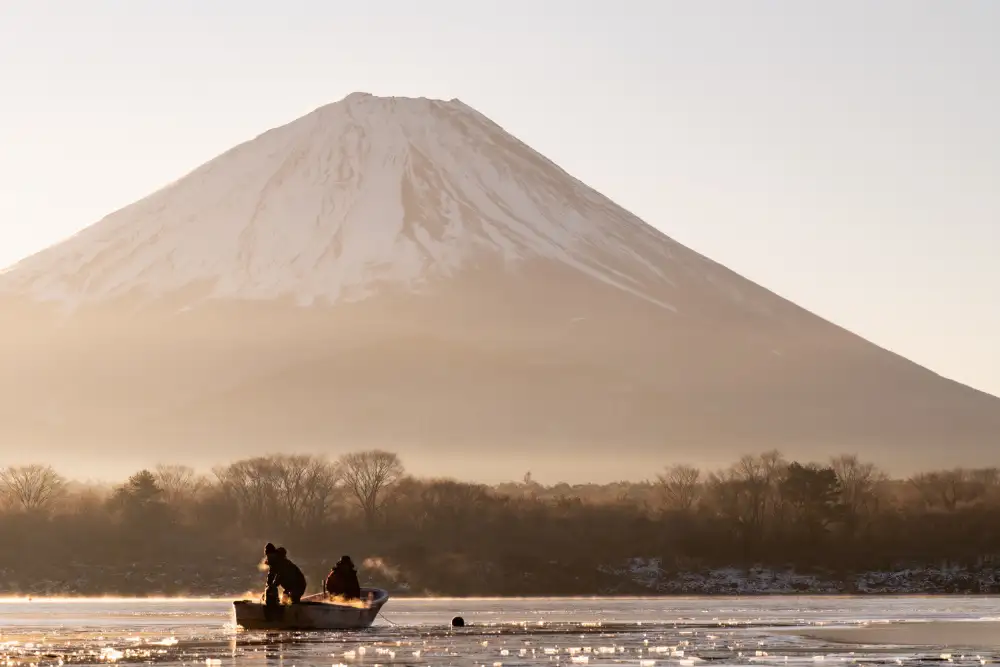 Aoki, Juri: Pescatore invernale