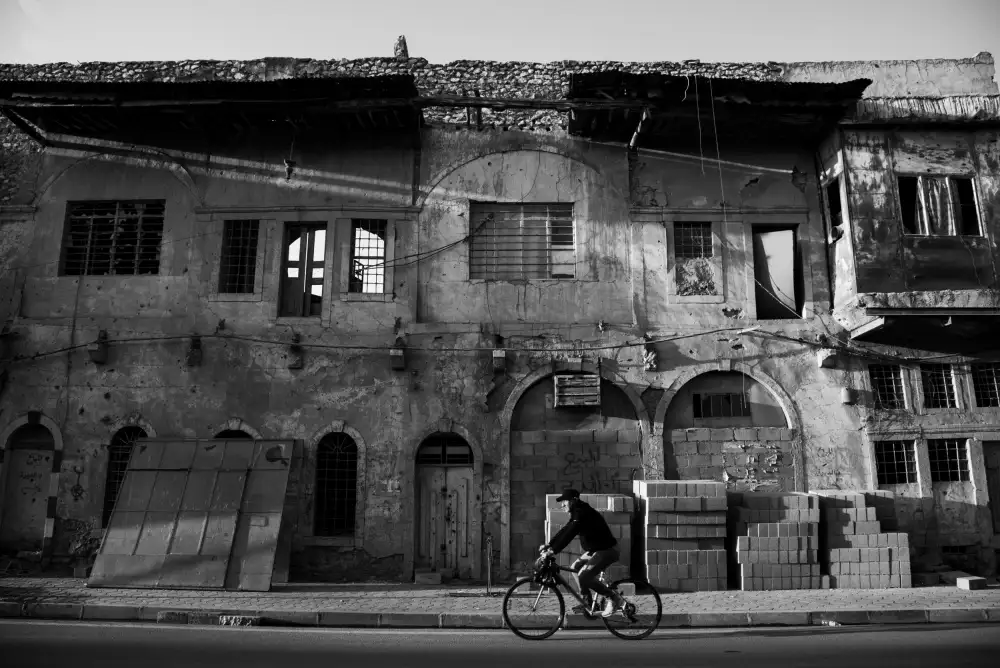 Alibaroodi: Vecchio muro