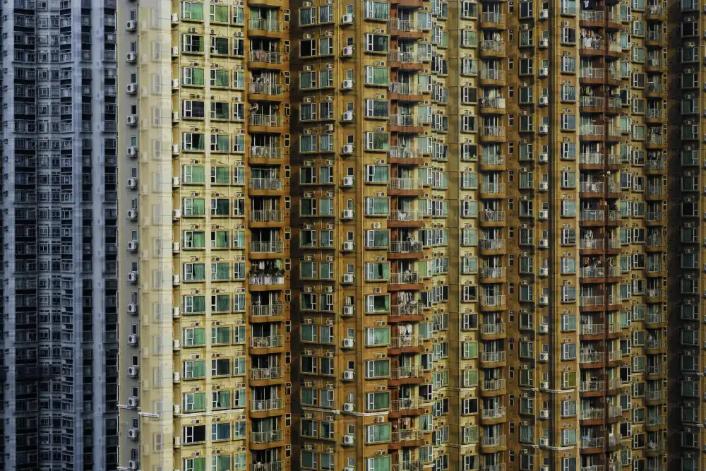 Lai, Jonathan: Klaustrofobní HK