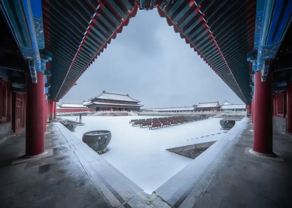Yuan, Cui: Palace of Heavenly Purity in the frame