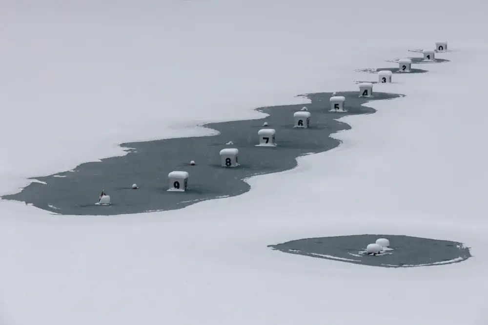 Fujii, Tsuneya: Lago ghiacciato