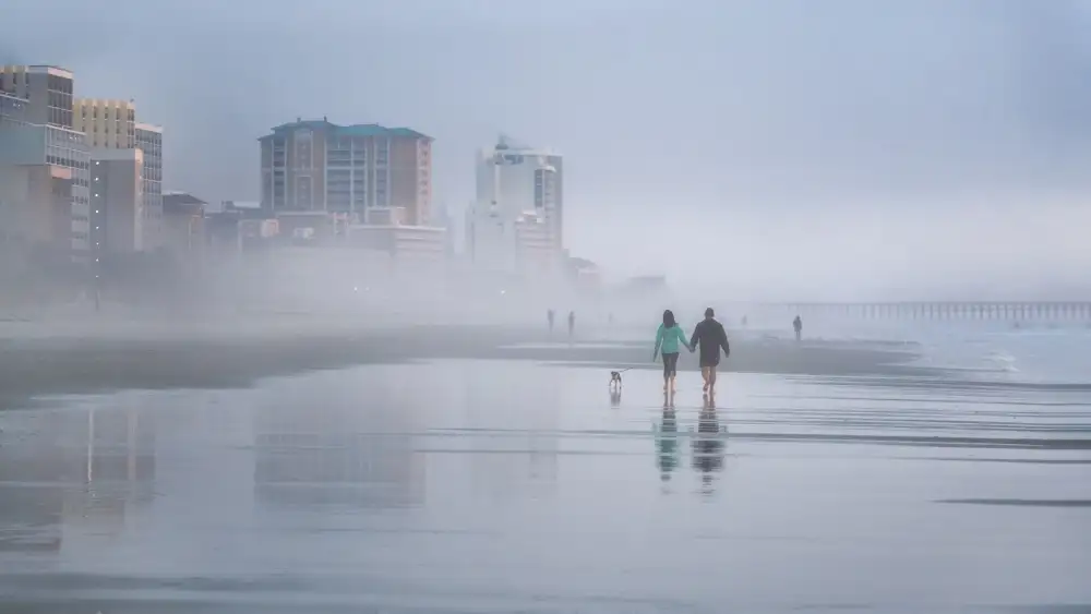 Yang, Jianping: Strandspaziergang