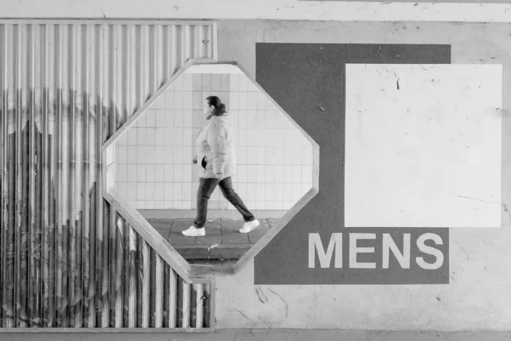 Stienstra, Robert: Žena pod mostem